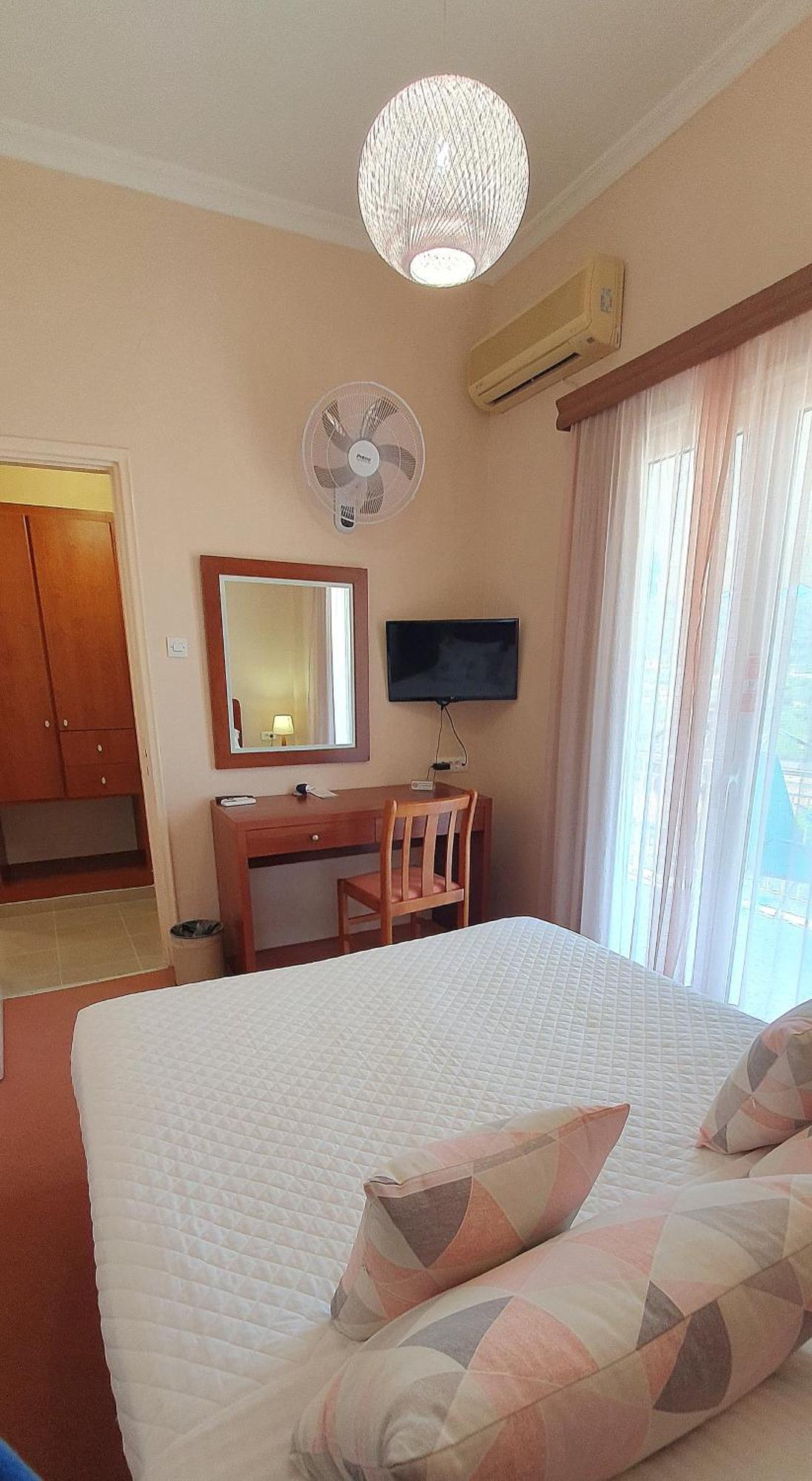 Acqua Marina - Άκουα Μαρίνα Hotel Ajía Marína Kültér fotó
